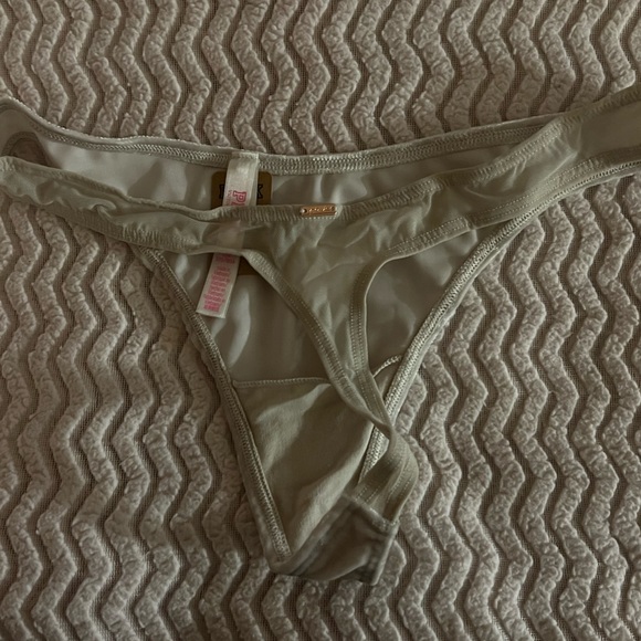 NWT - Picture 6 of 6